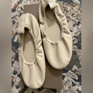 MASSIMO DUTTI SOFT LEATHER BALLET FLATS WITH GATHERED DETAIL IVORY PALE TAUPE 36